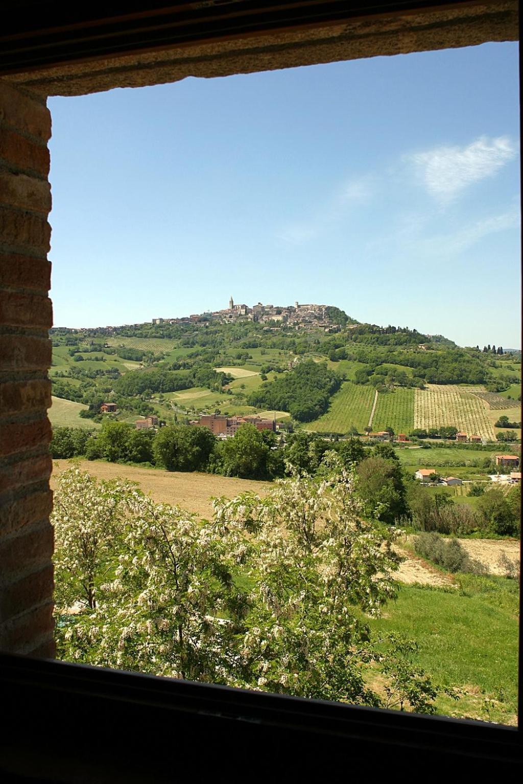 Agriturismo Casale Delle Lucrezie Todi Buitenkant foto