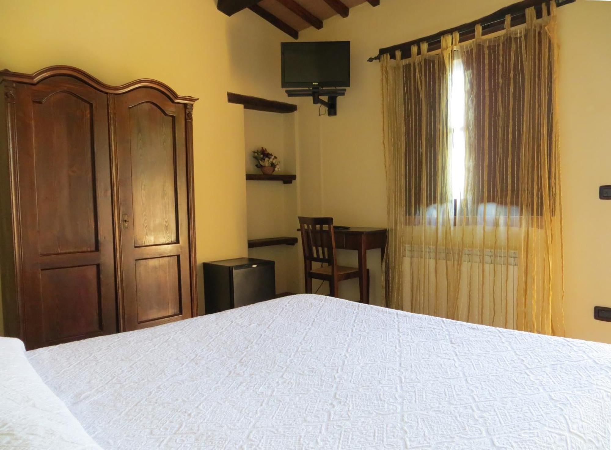 Agriturismo Casale Delle Lucrezie Todi Buitenkant foto