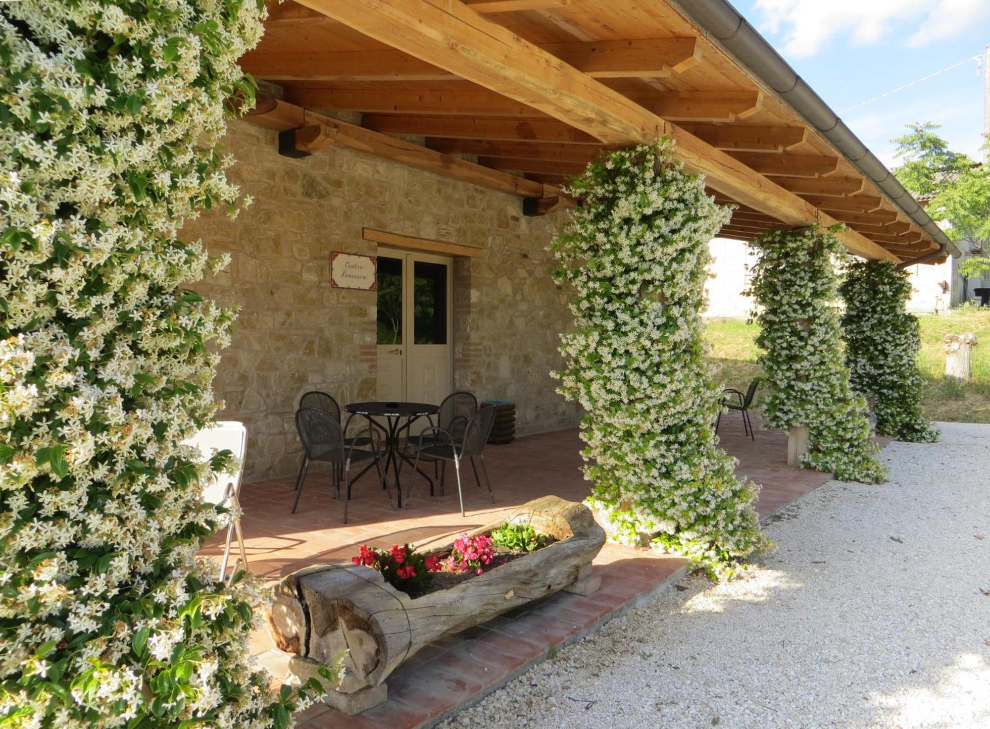 Agriturismo Casale Delle Lucrezie Todi Buitenkant foto