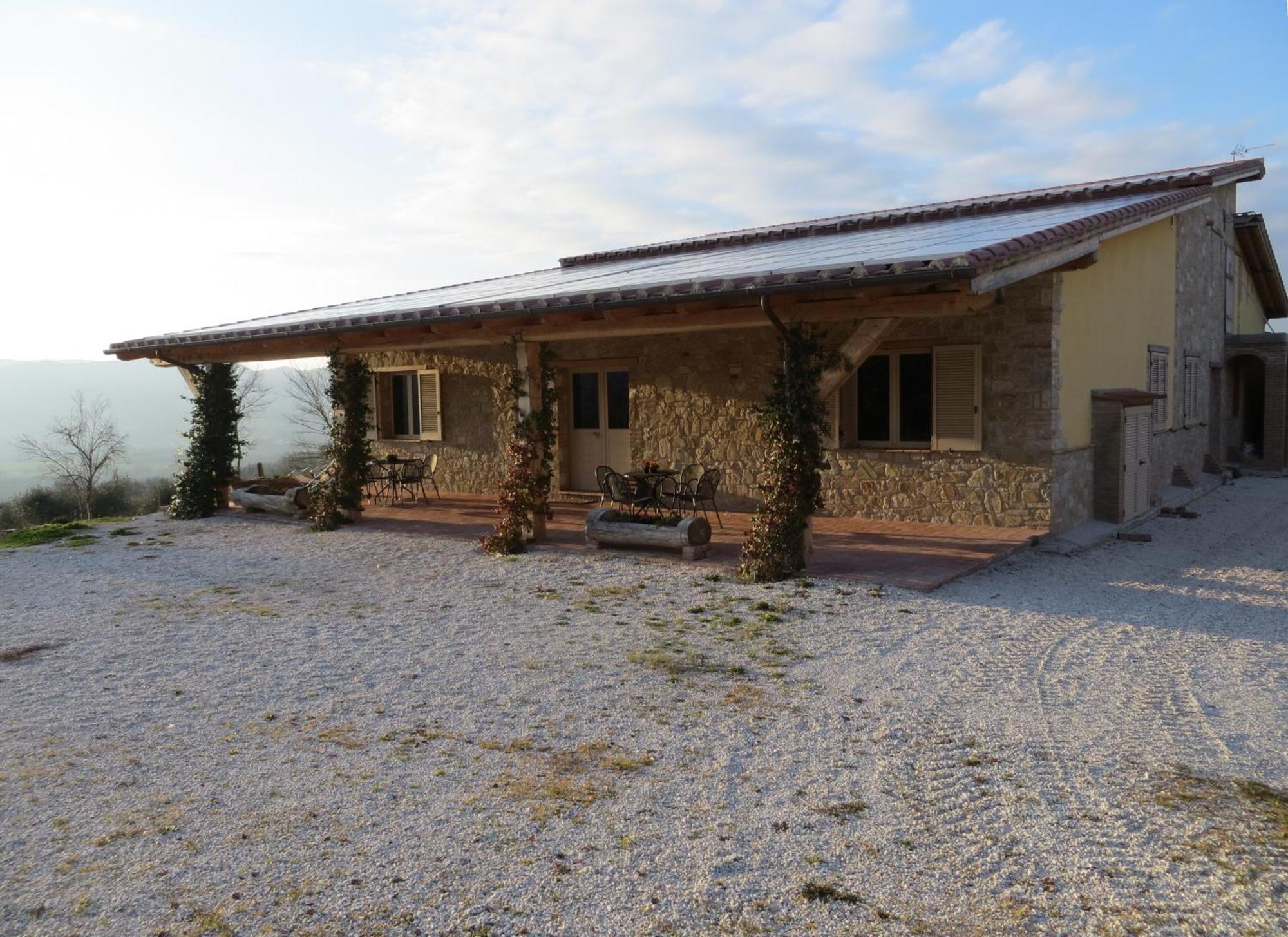Agriturismo Casale Delle Lucrezie Todi Buitenkant foto