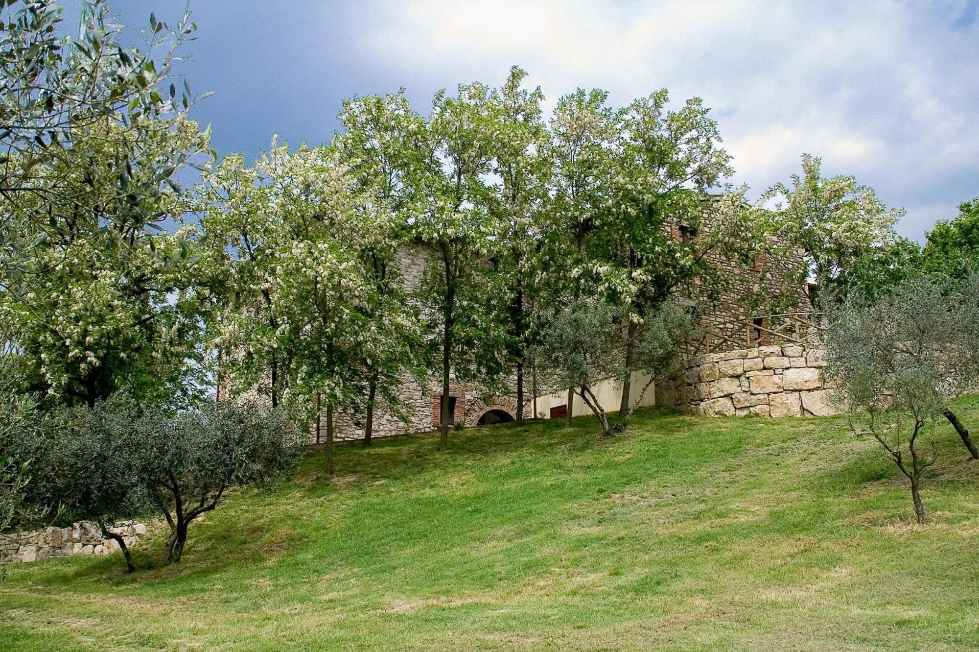 Agriturismo Casale Delle Lucrezie Todi Buitenkant foto