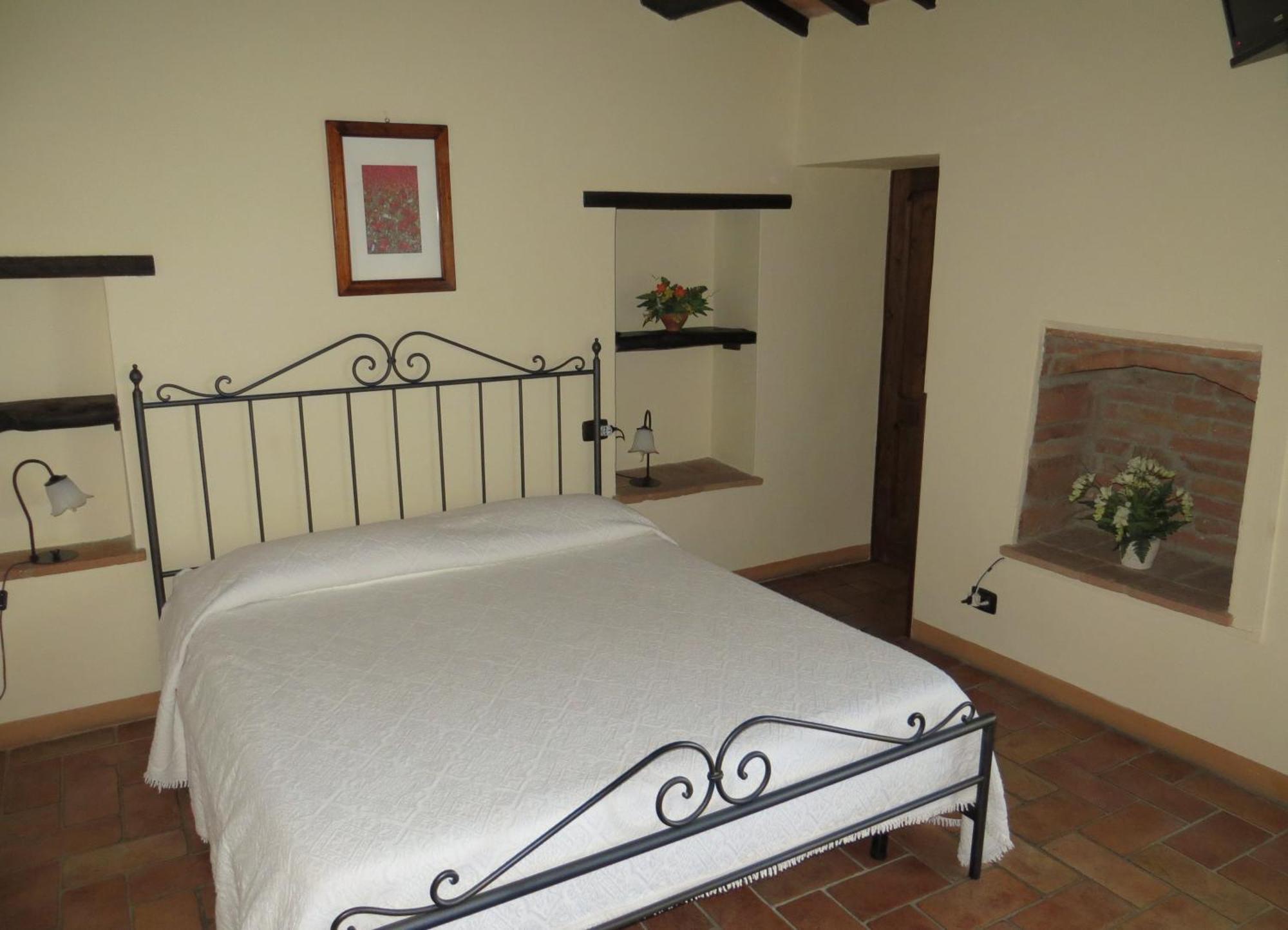 Agriturismo Casale Delle Lucrezie Todi Buitenkant foto